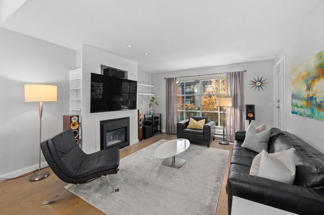 6 - 2880 33rd Avenue W