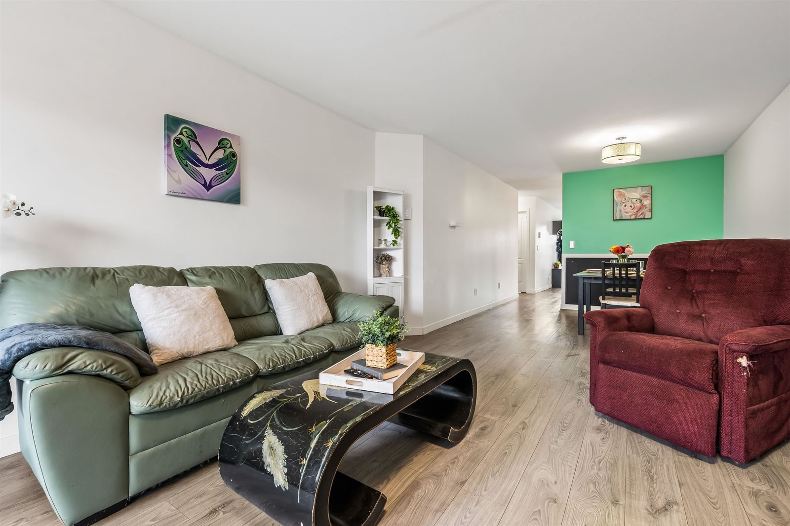 Listing Image 13