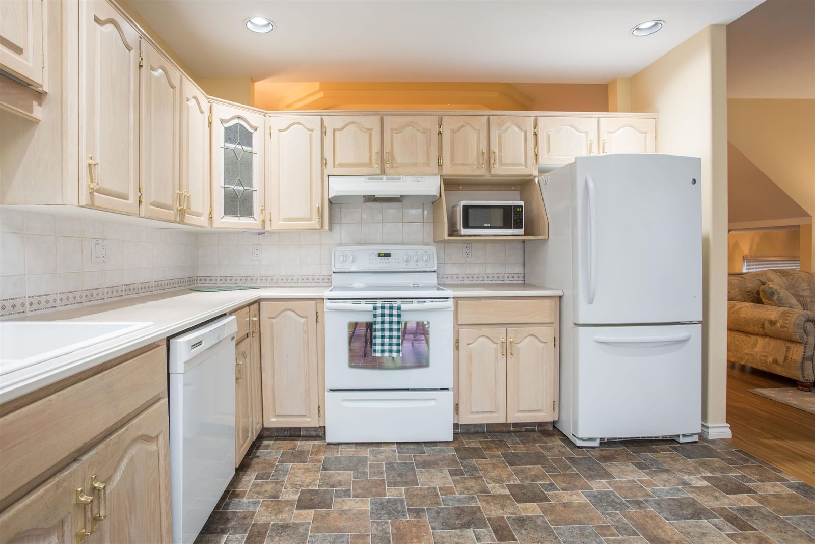 Listing Image 10