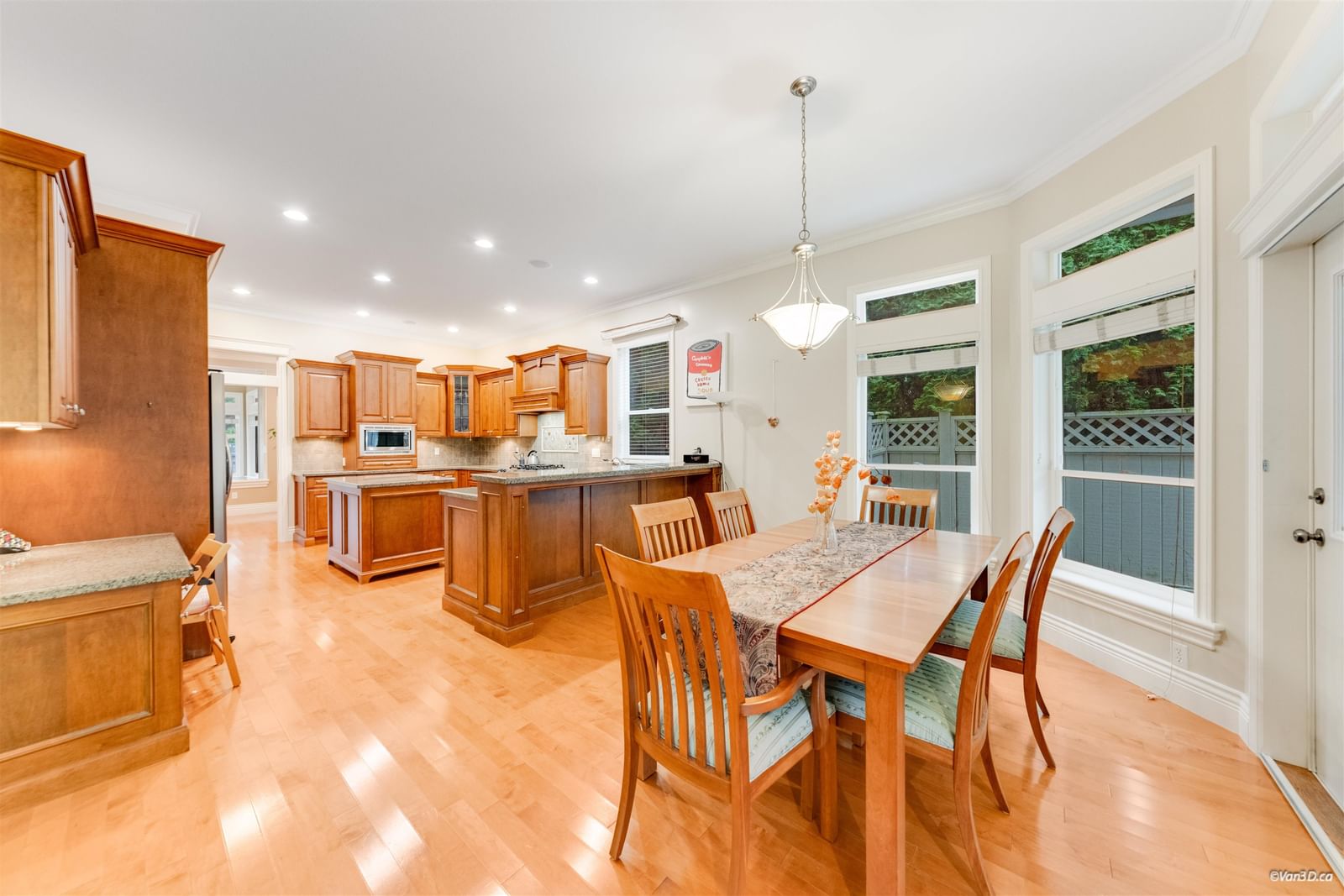 Listing Image 11