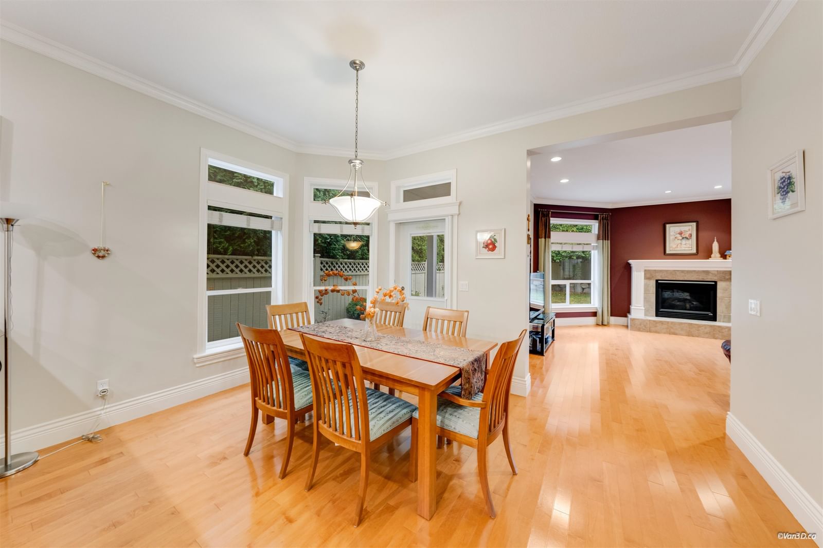 Listing Image 12