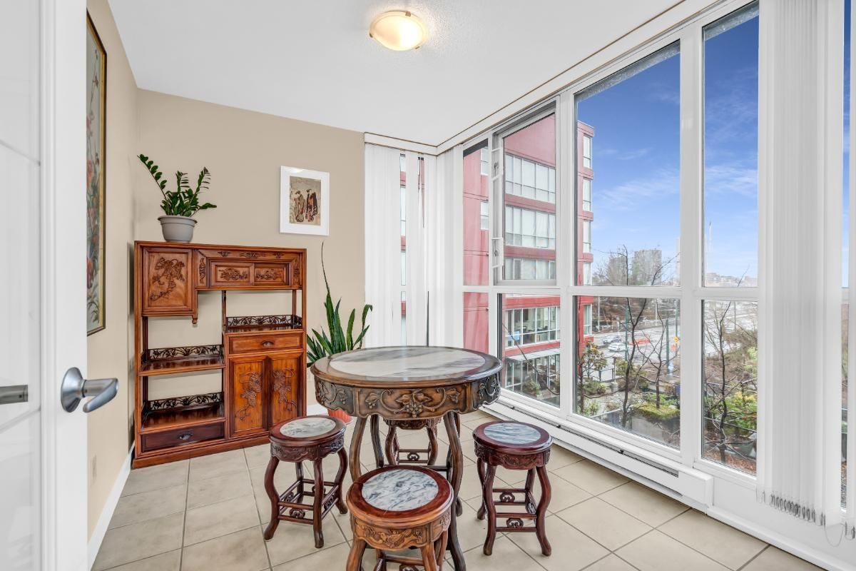 Listing Image 12