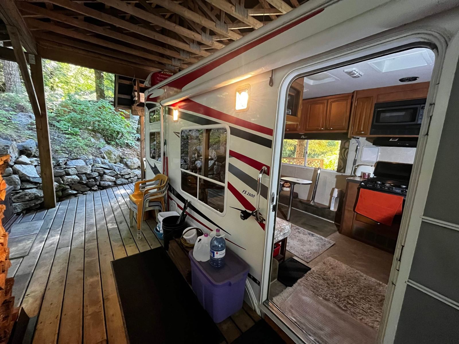 Listing Image 8