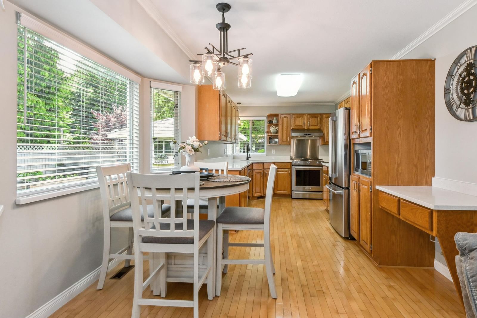 Listing Image 12
