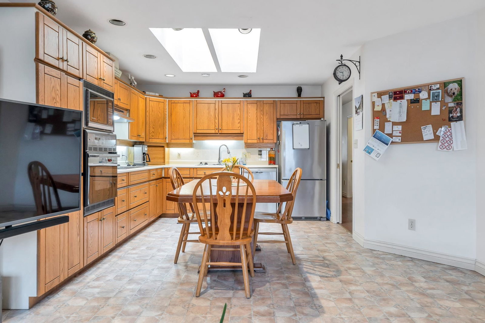 Listing Image 8