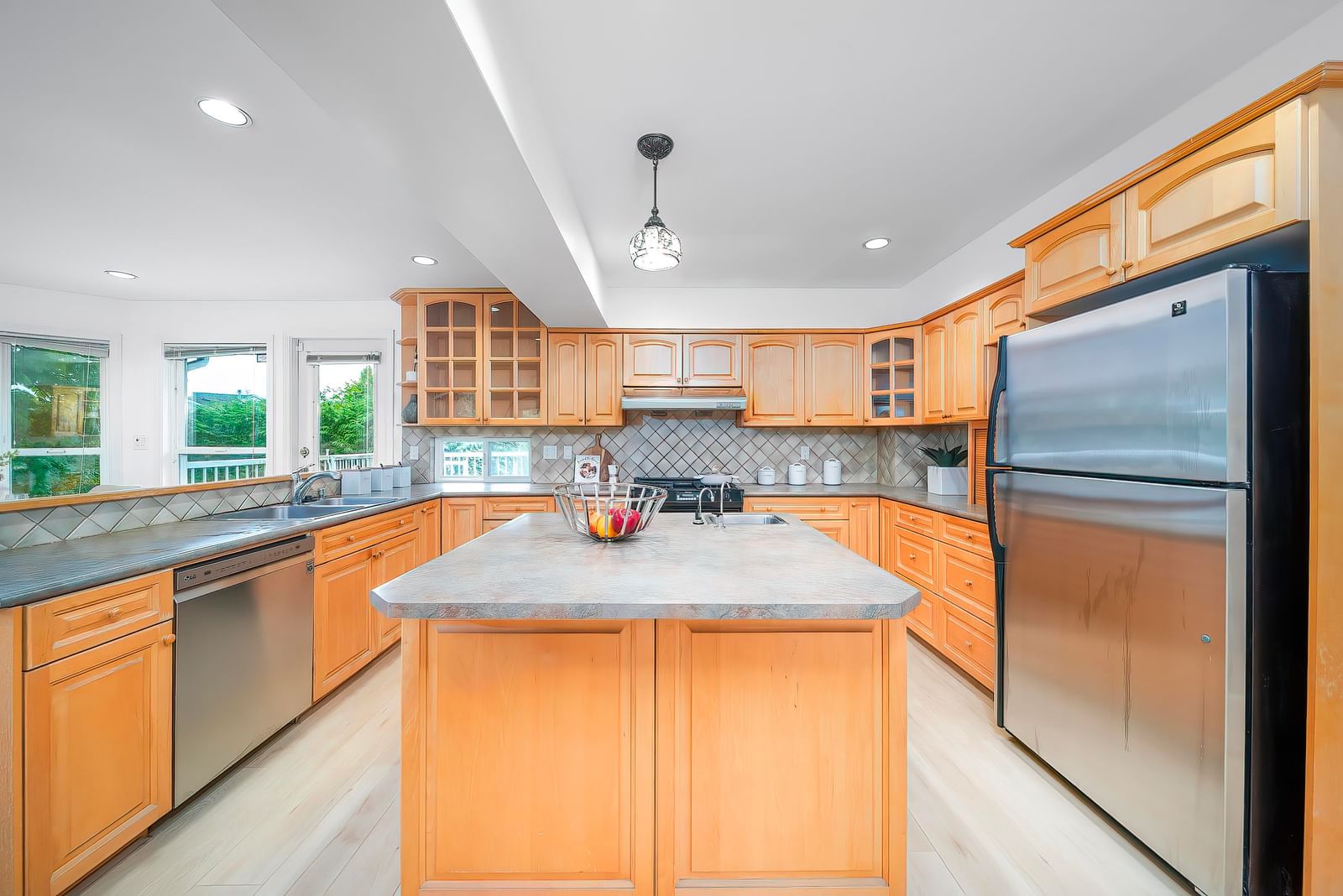 Listing Image 14