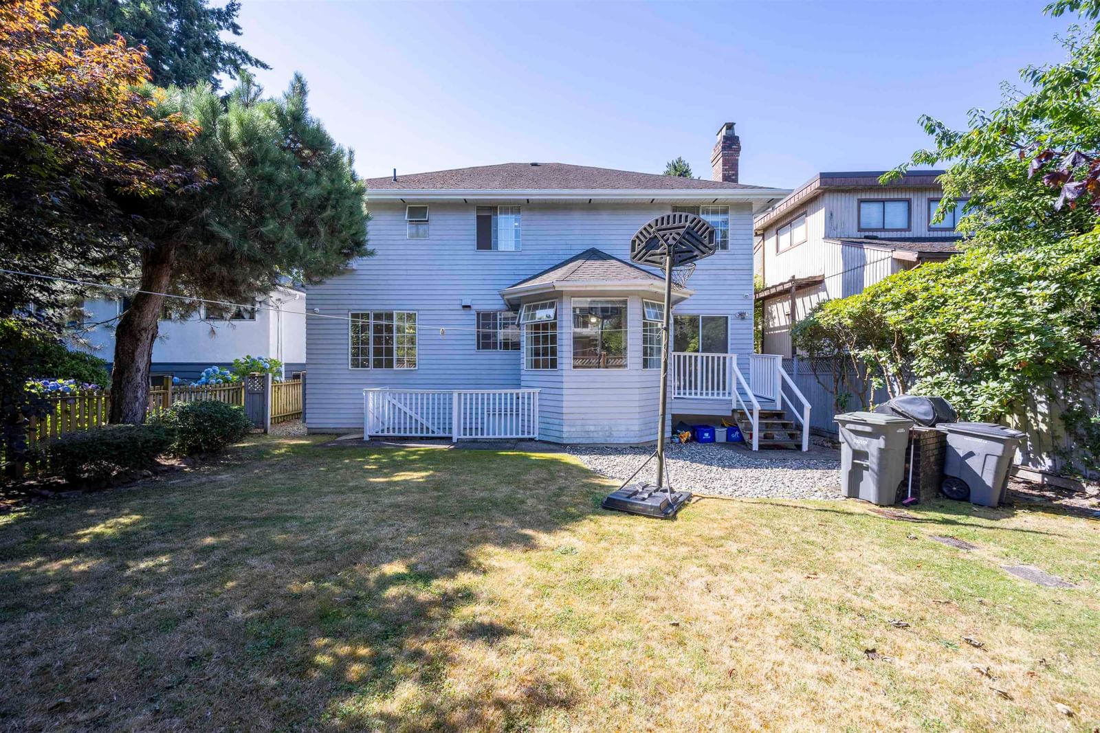 Listing Image 5