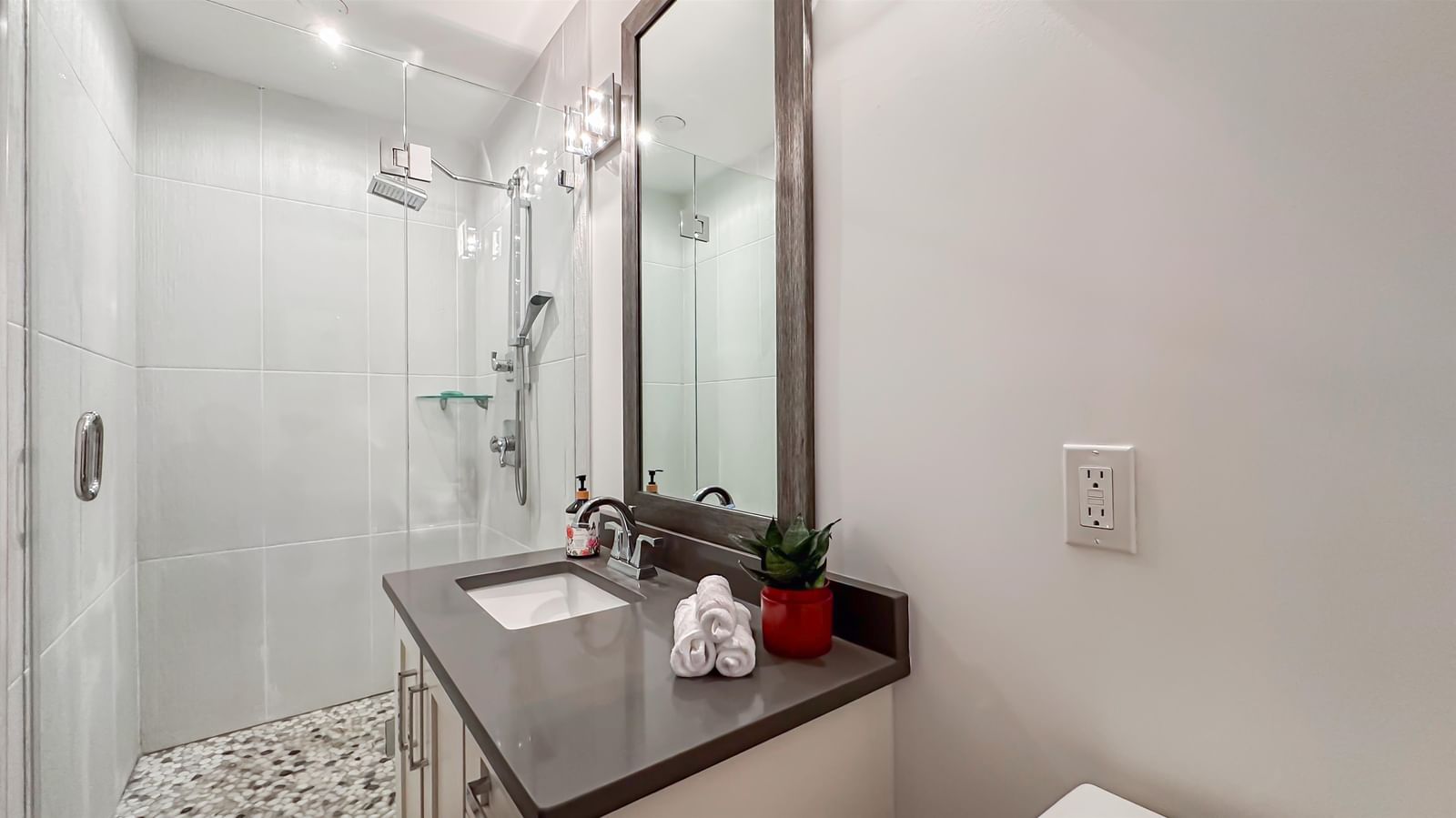 Listing Image 27