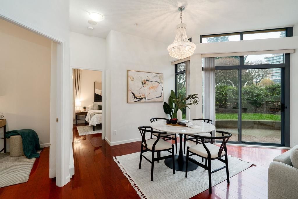 Listing Image 10
