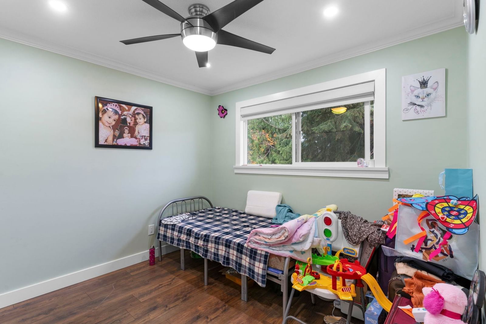 Listing Image 17