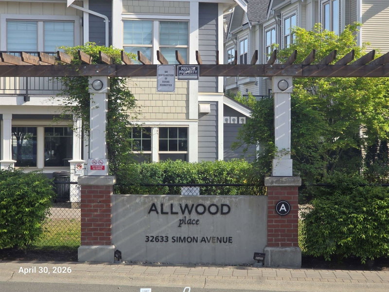 26 - 32633 Simon Avenue