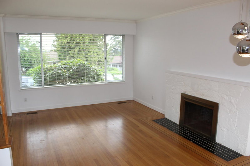 Upper - 9686 Princess Drive, Surrey, V3V 2T4 | Image 3