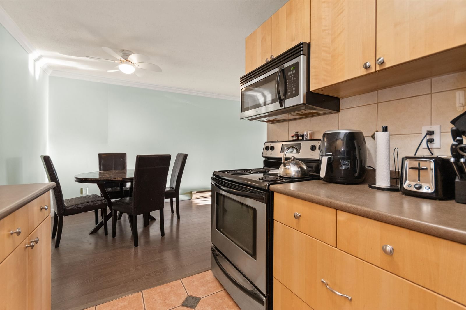Listing Image 18
