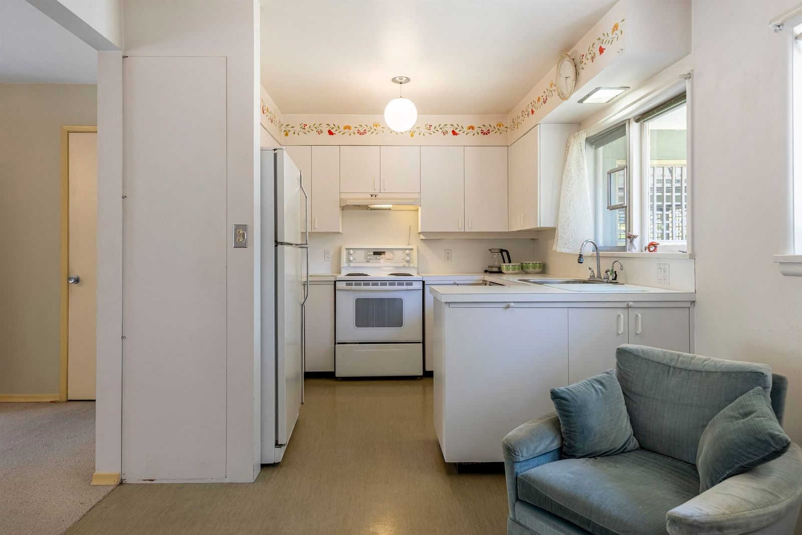 Listing Image 11