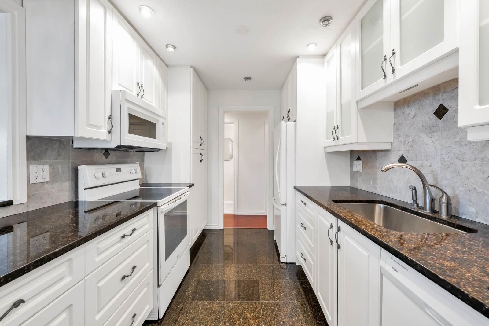 Listing Image 16