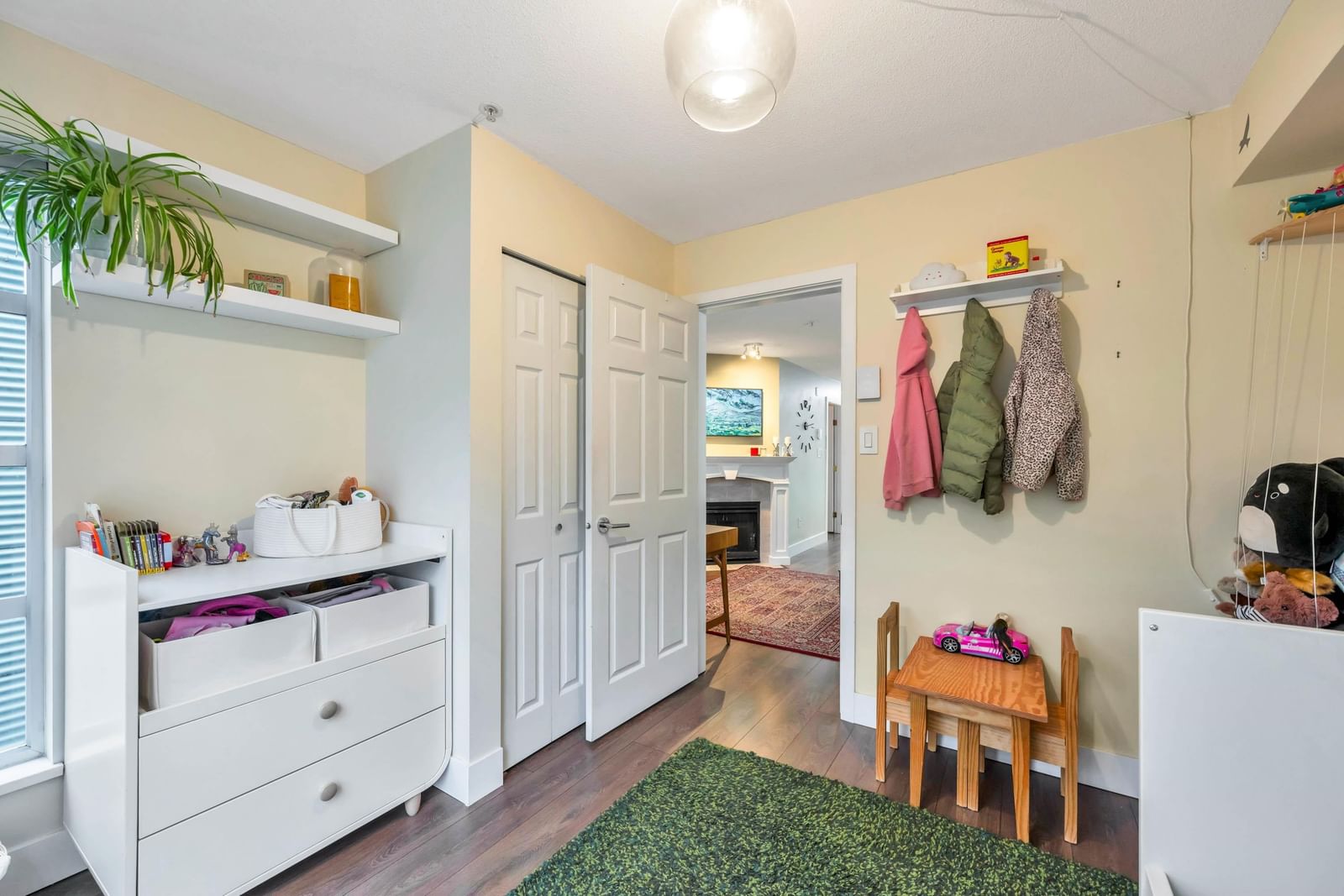 Listing Image 19