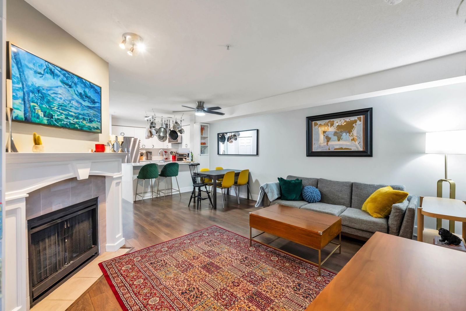 Listing Image 5