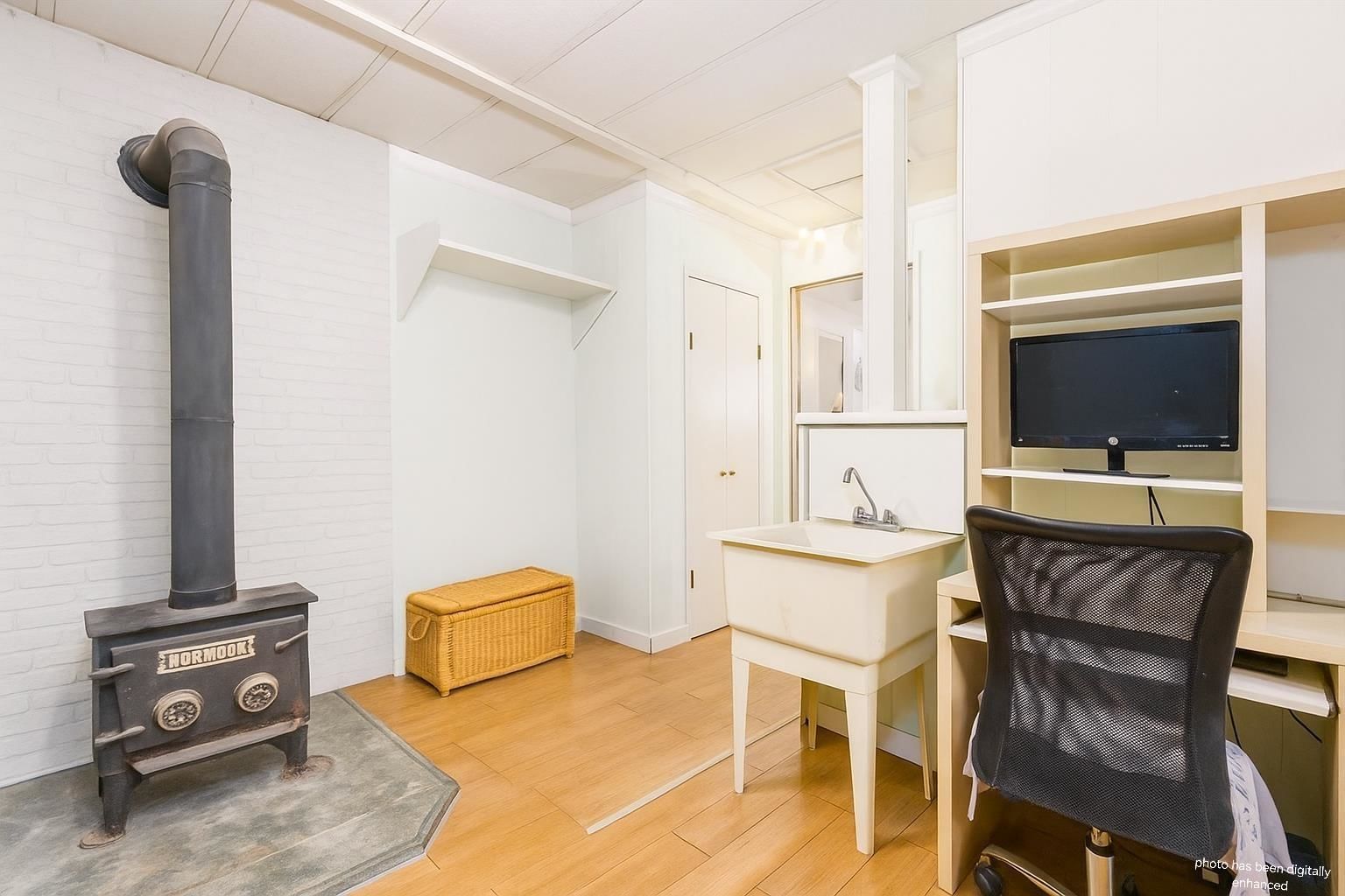 Listing Image 14