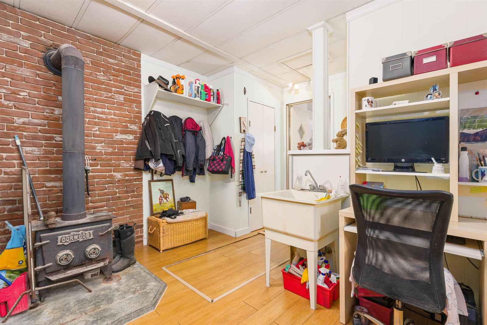 Listing Image 15
