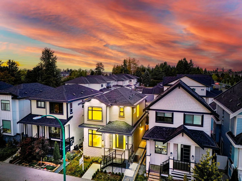 19433 70 Avenue, Surrey, V4N 1N2 | Image 2