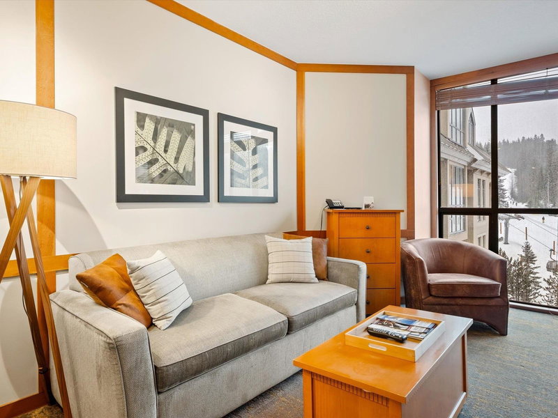 602 - 4320 Sundial Crescent, Whistler, V8E 1G6 | Image 2