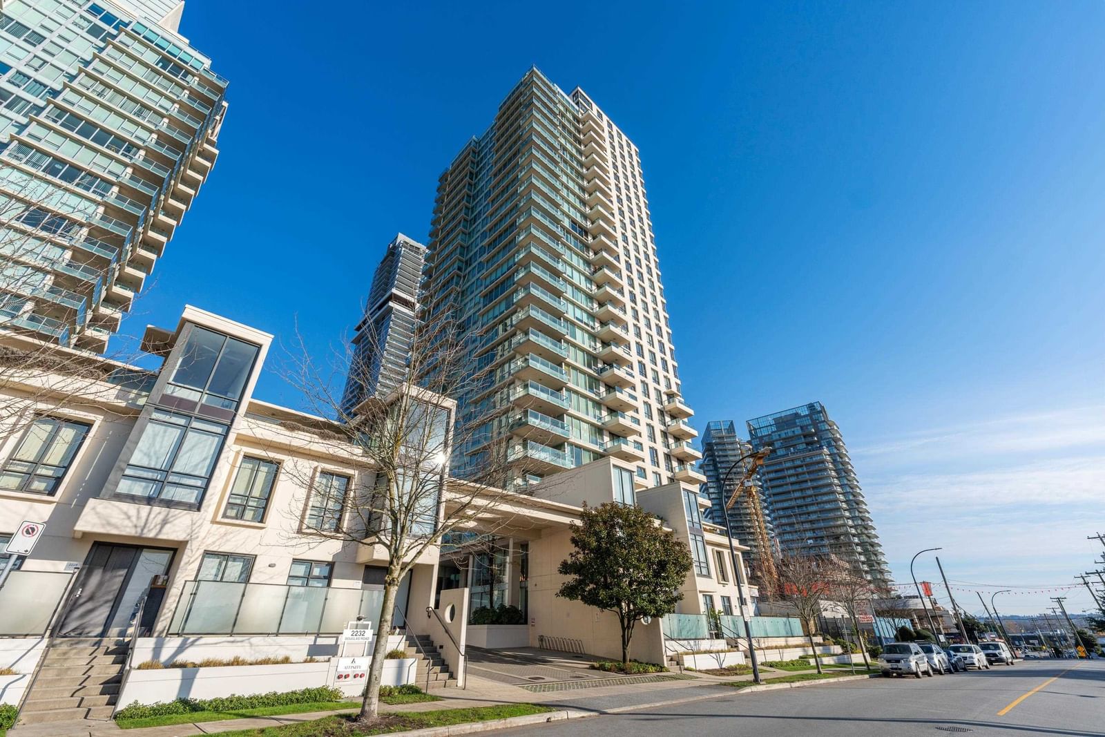 Listing Image 1