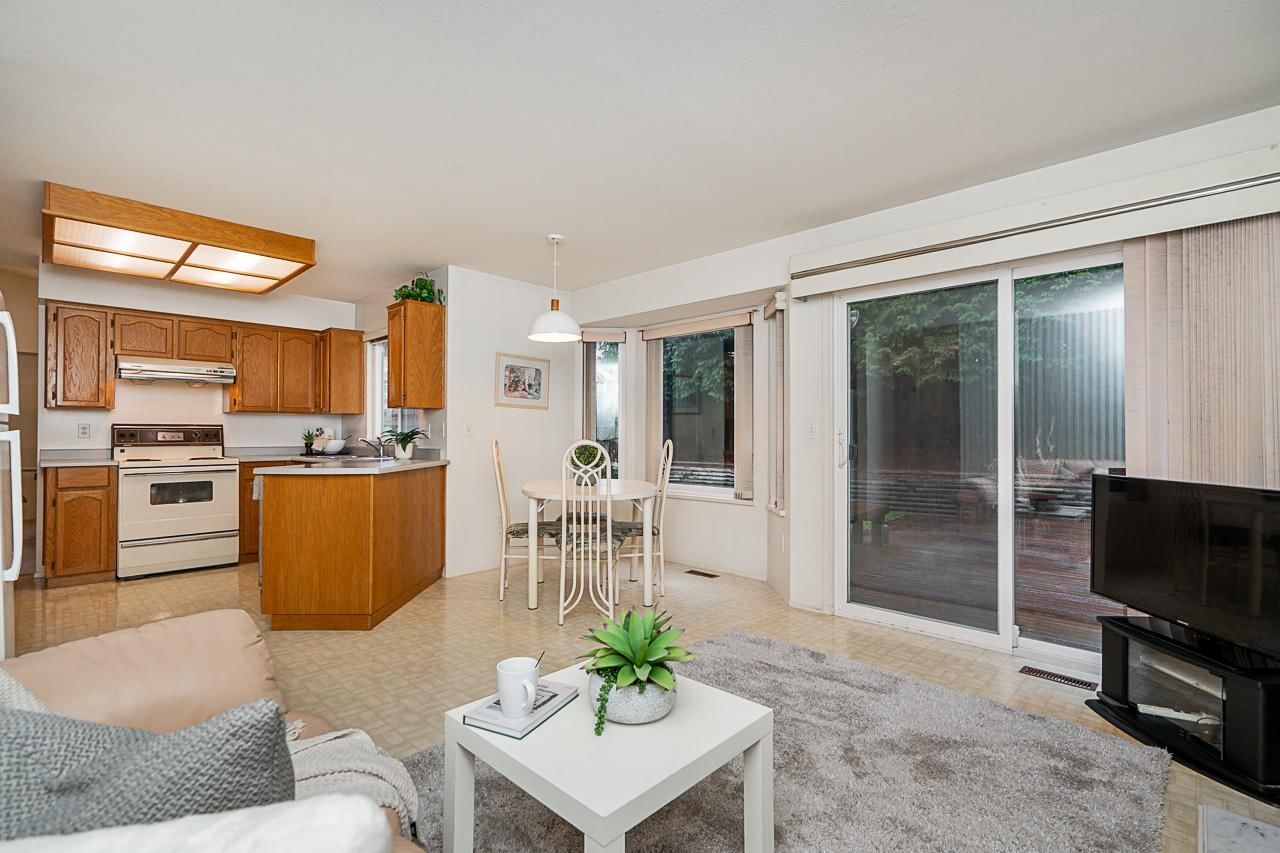 Listing Image 10