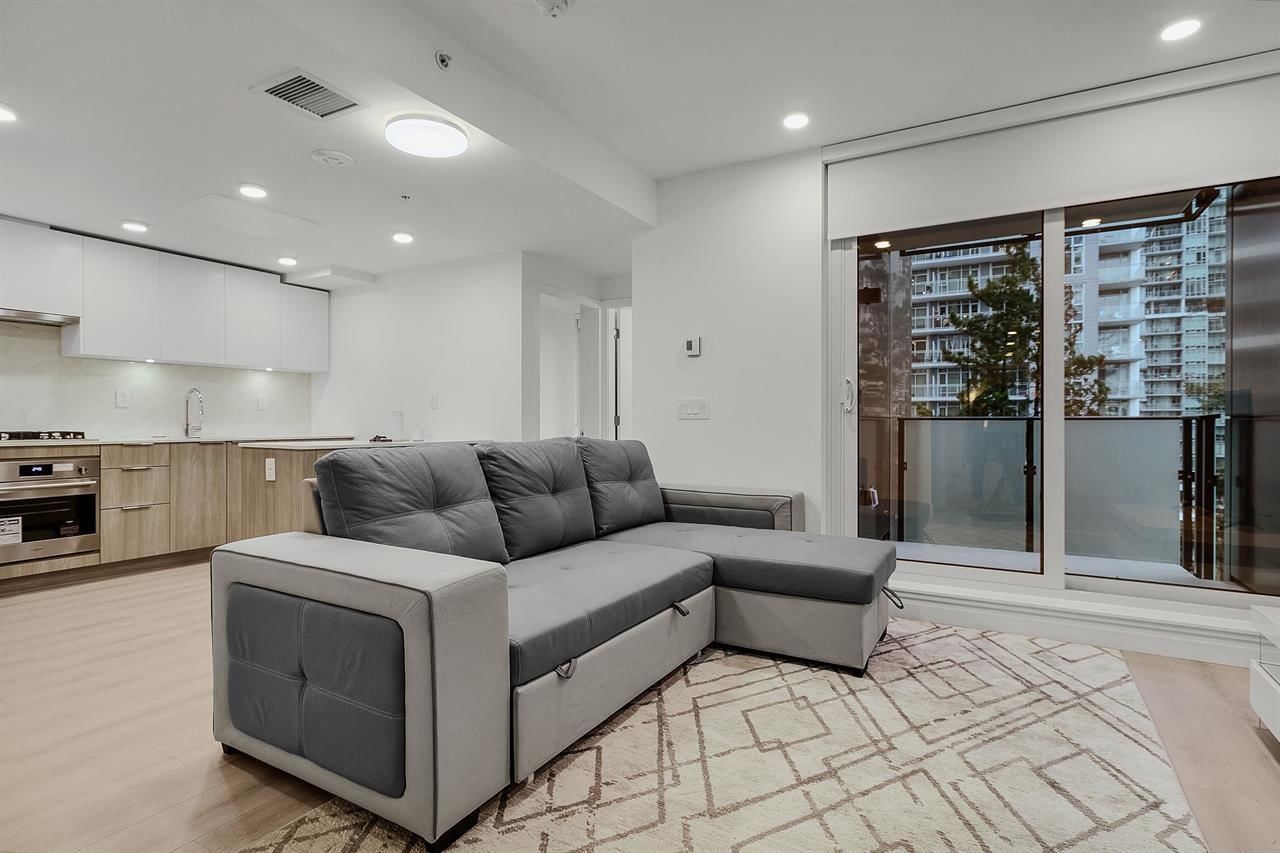 Listing Image 9