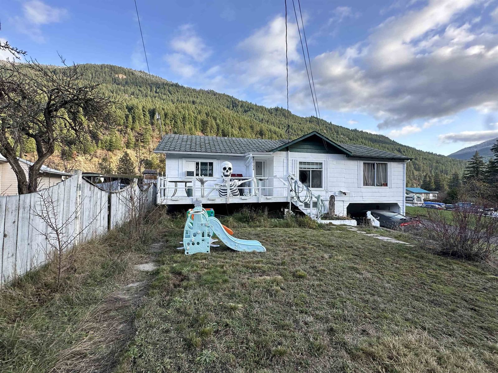 Listing Image 6