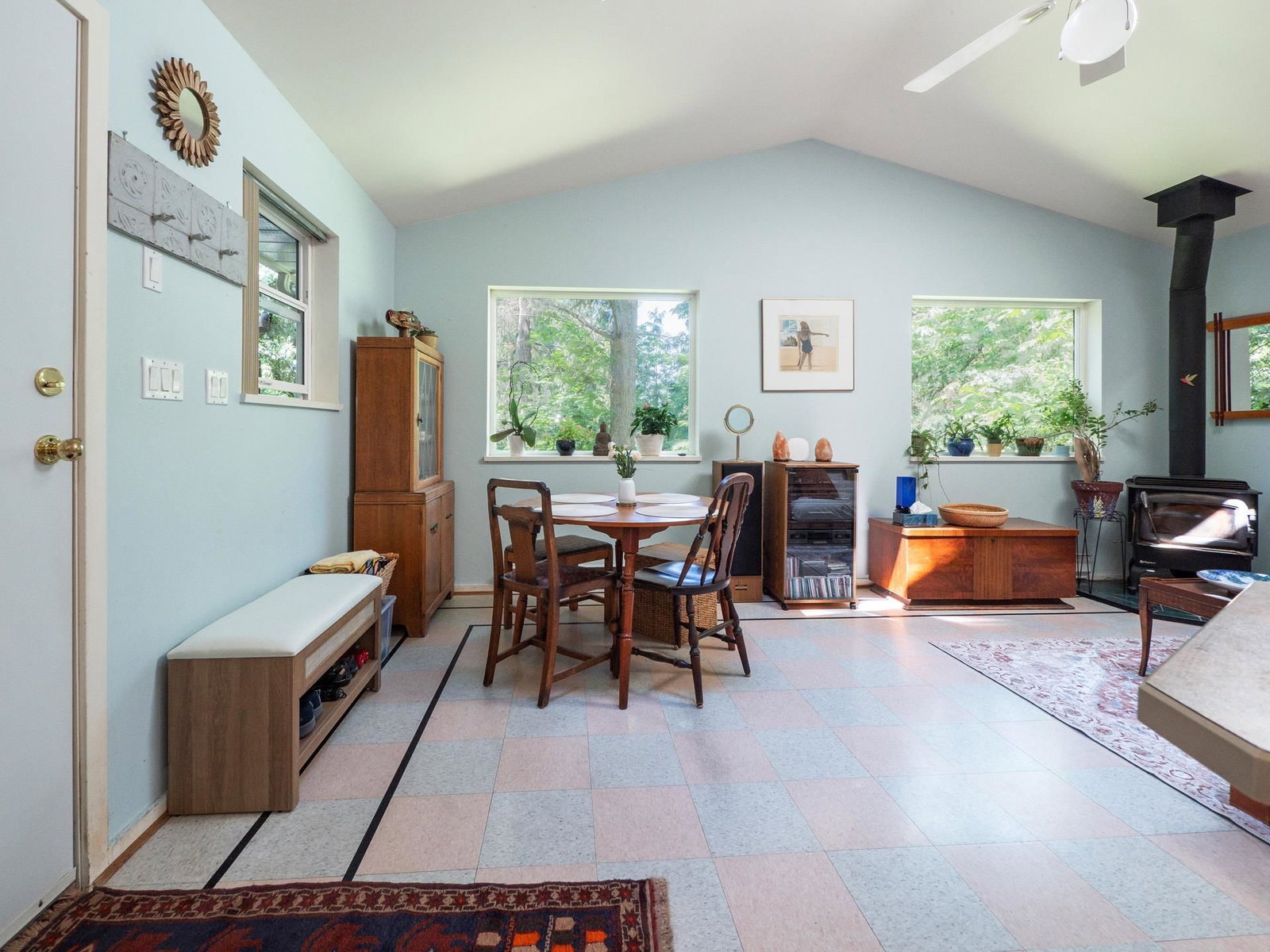 Listing Image 12