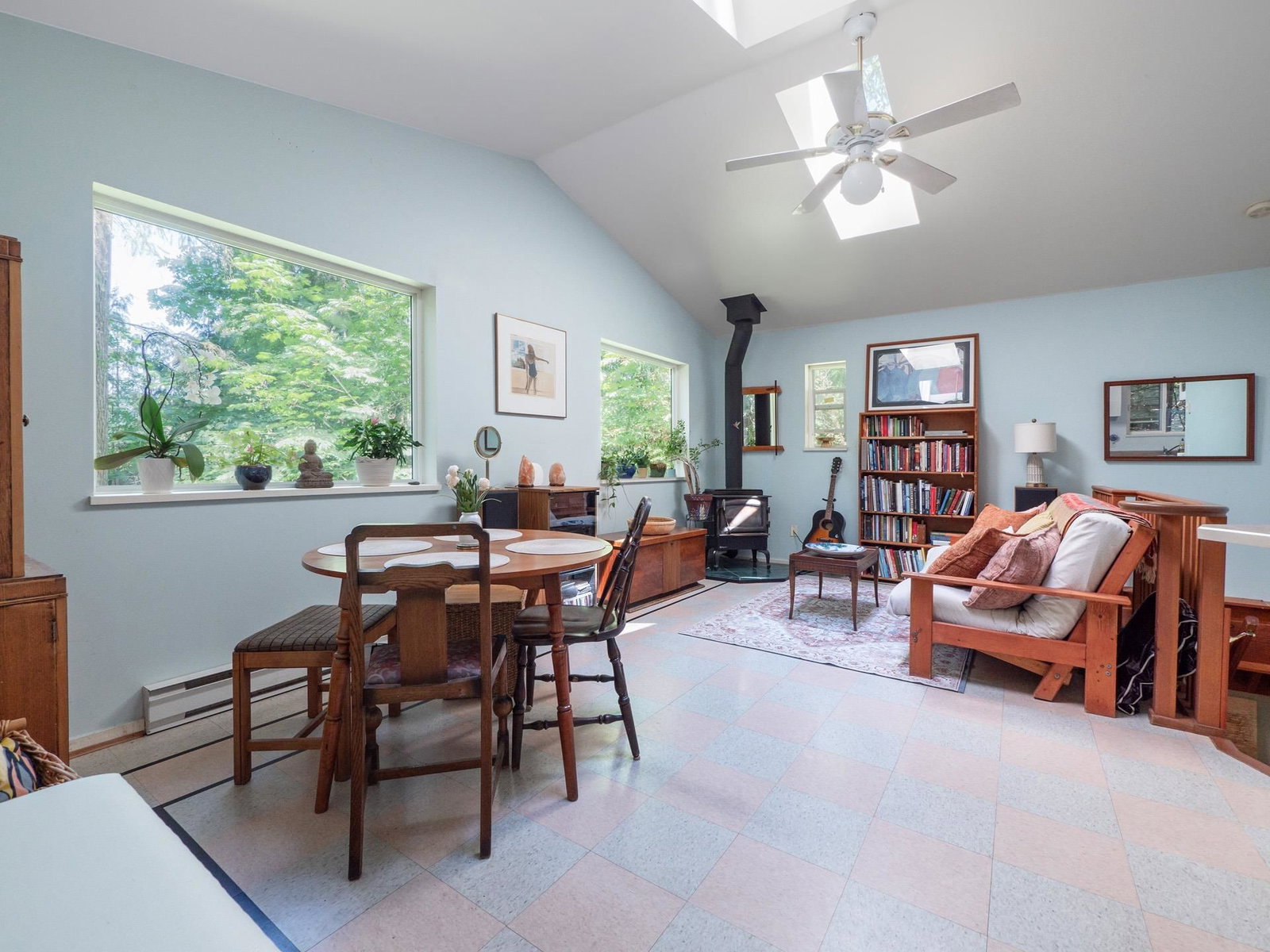 Listing Image 9