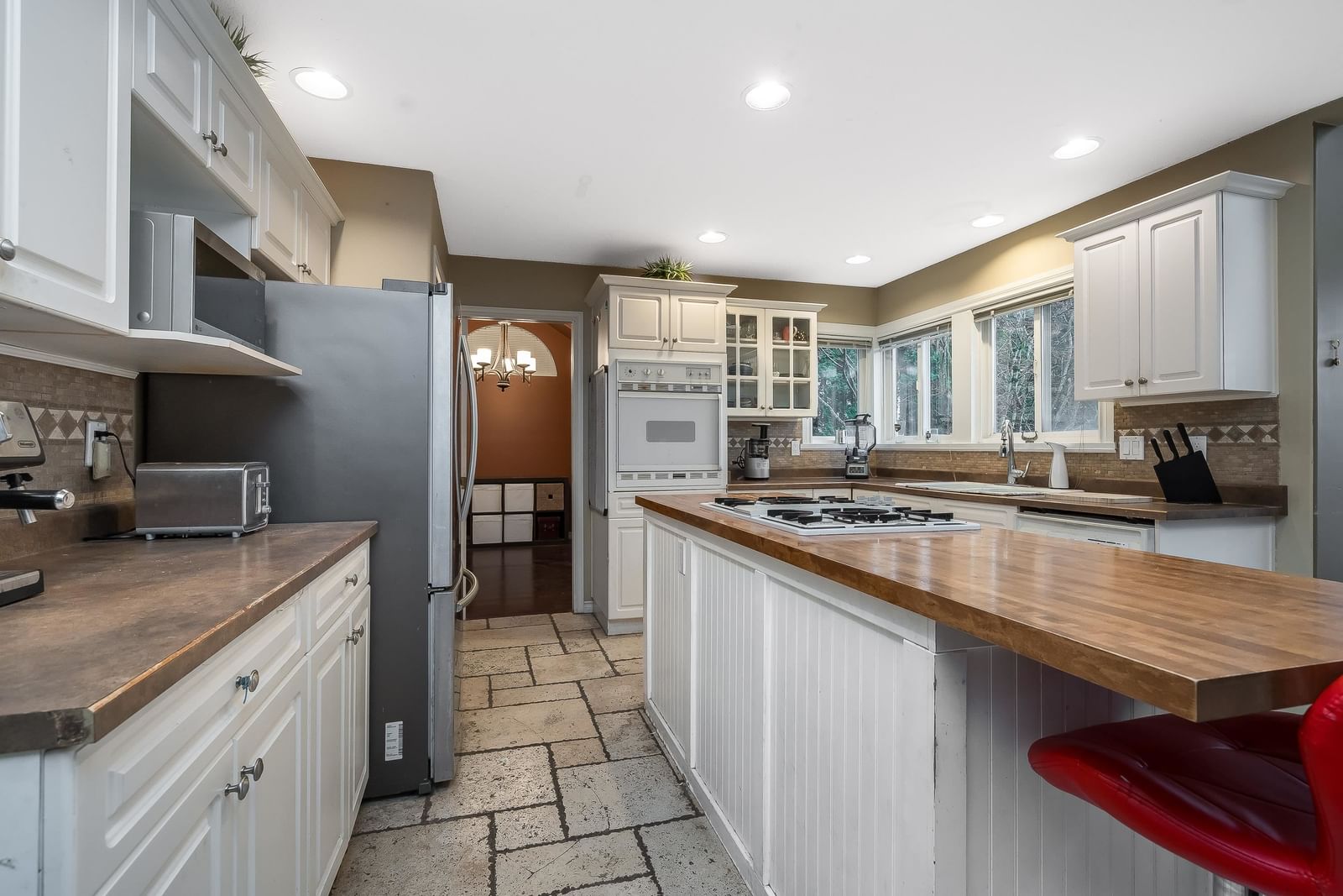 Listing Image 9