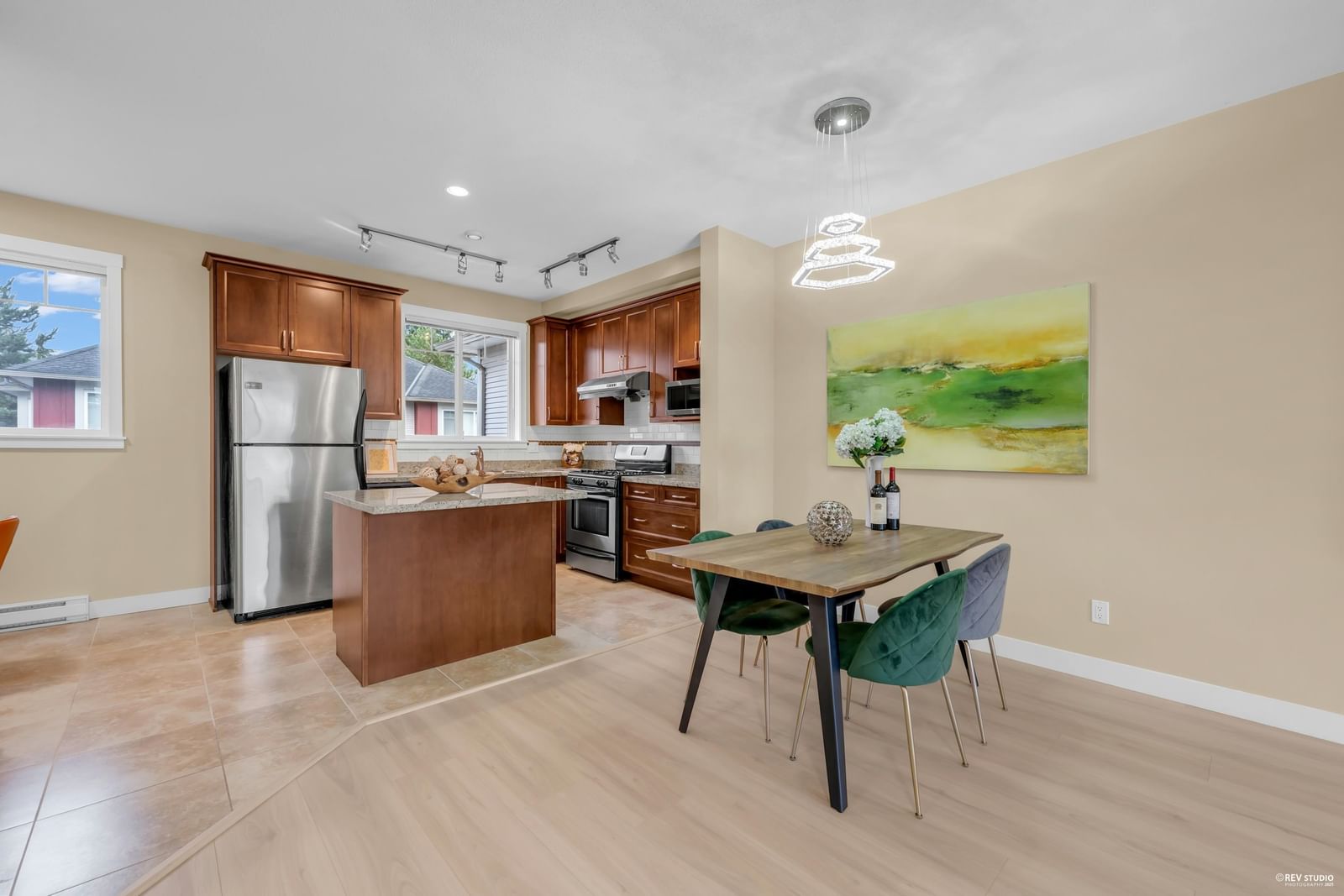 Listing Image 15