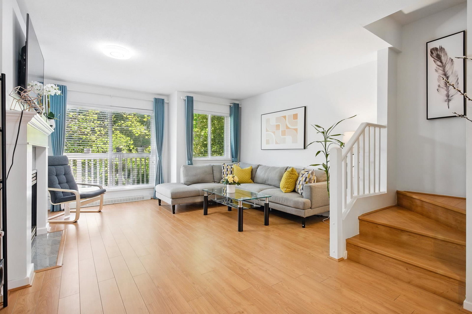 Listing Image 12