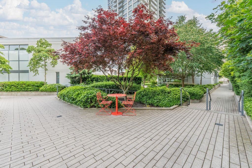 Listing Image 17