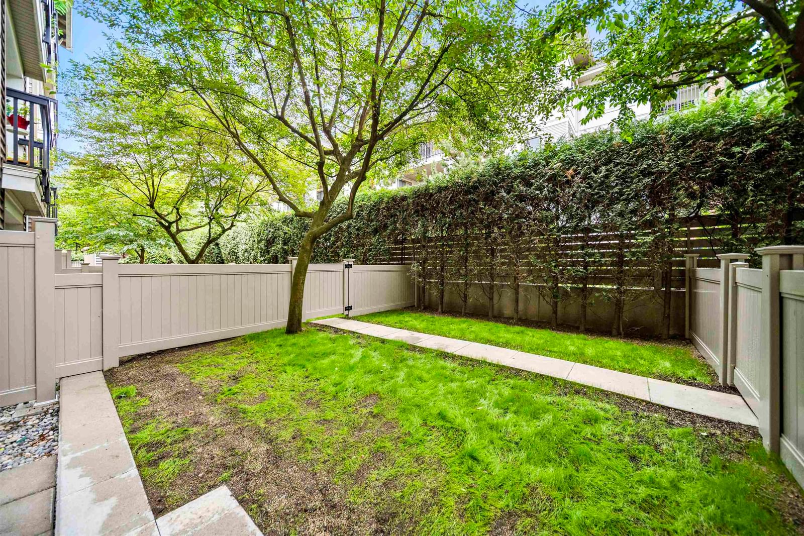 Listing Image 19