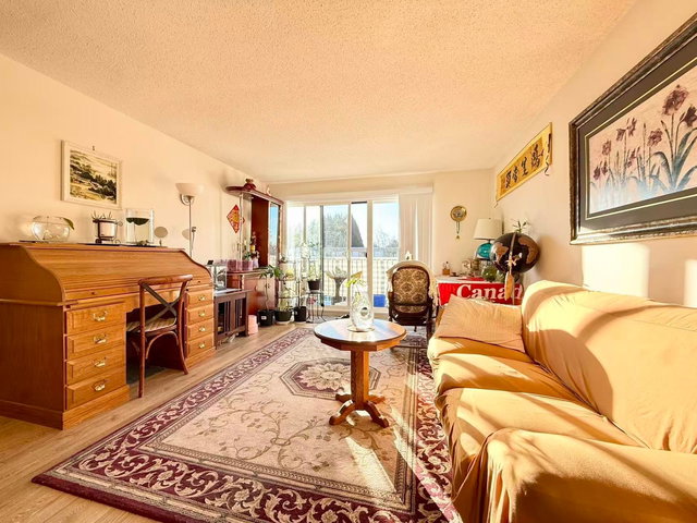 302 - 7260 Lindsay Road