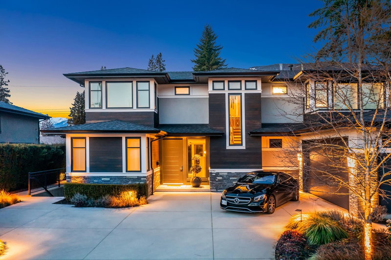 4090 Sunnycrest Drive, North Vancouver, V7R 3E5 | Image 2