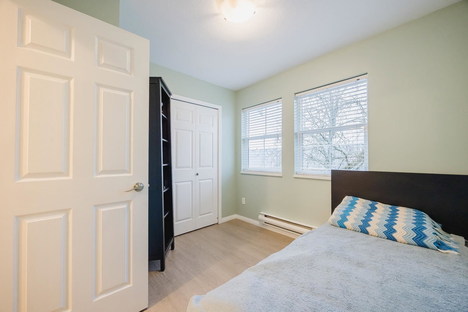 Listing Image 29