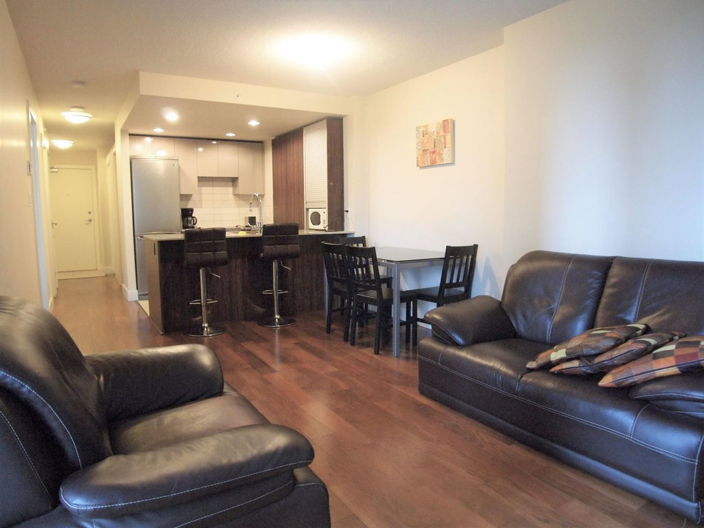 716 - 1088 Richards Street 3