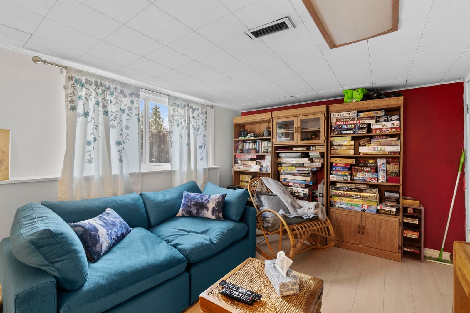 Listing Image 12