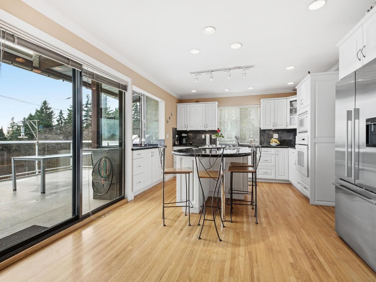 Listing Image 13