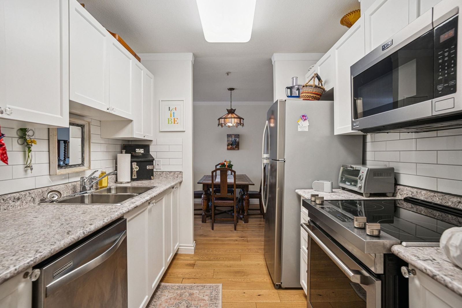 Listing Image 13