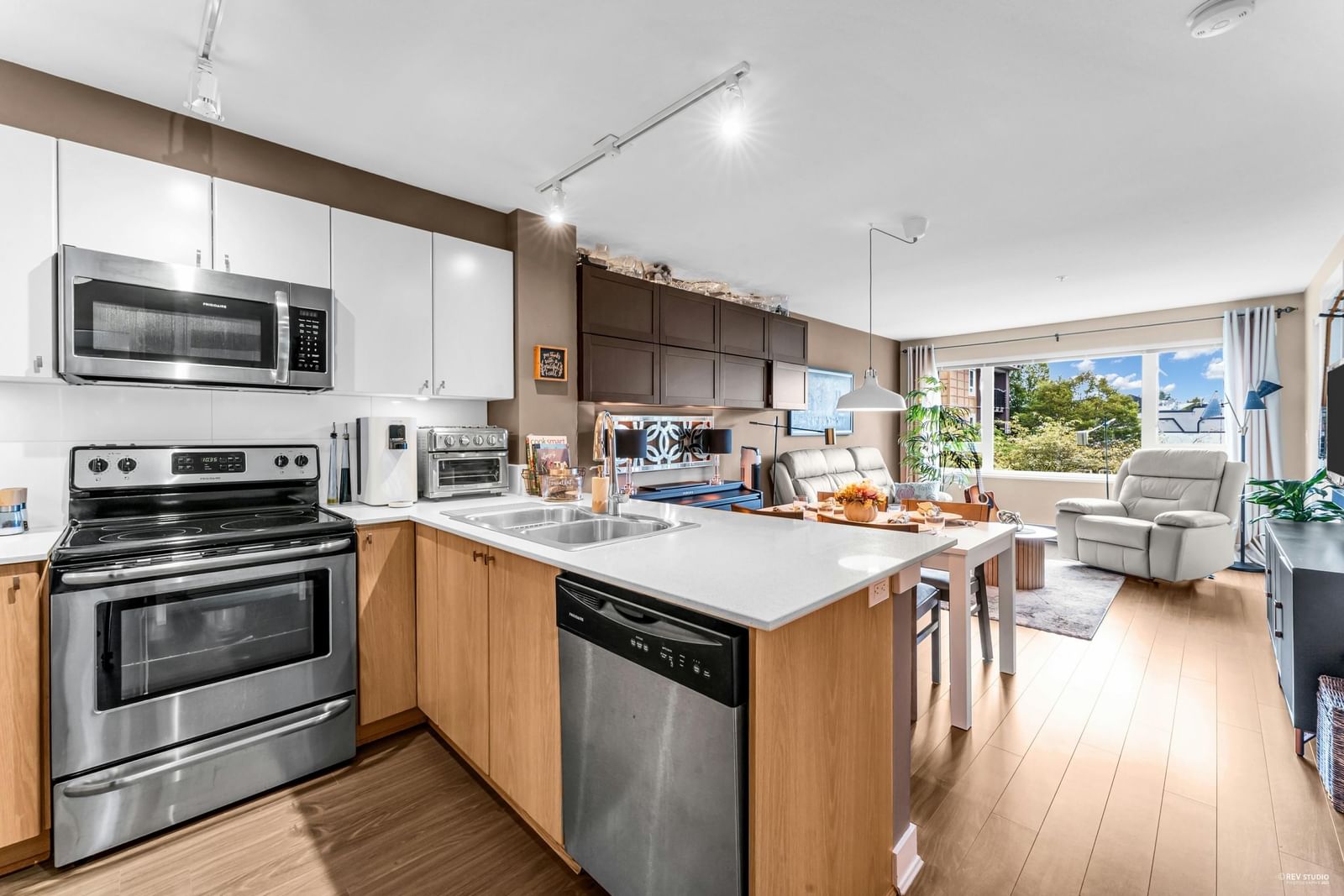 Listing Image 13