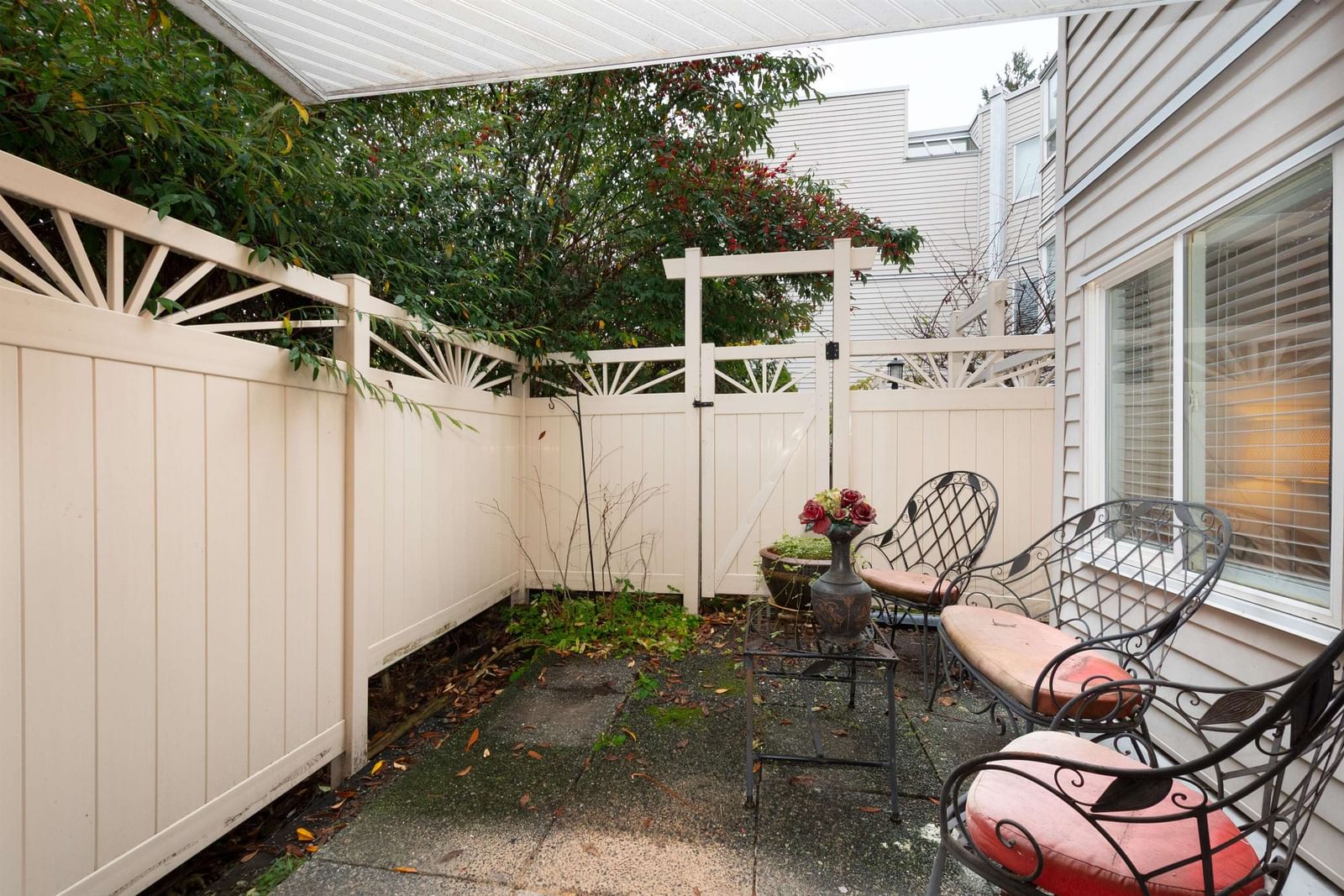 Listing Image 8
