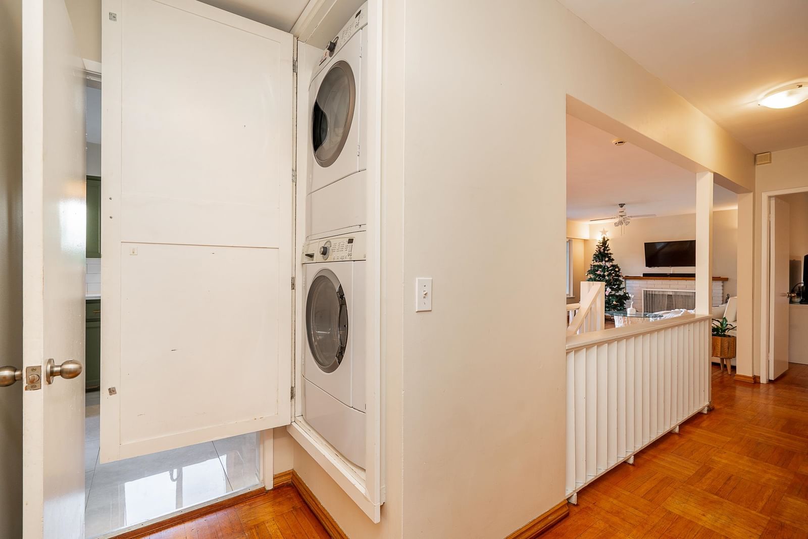 Listing Image 18