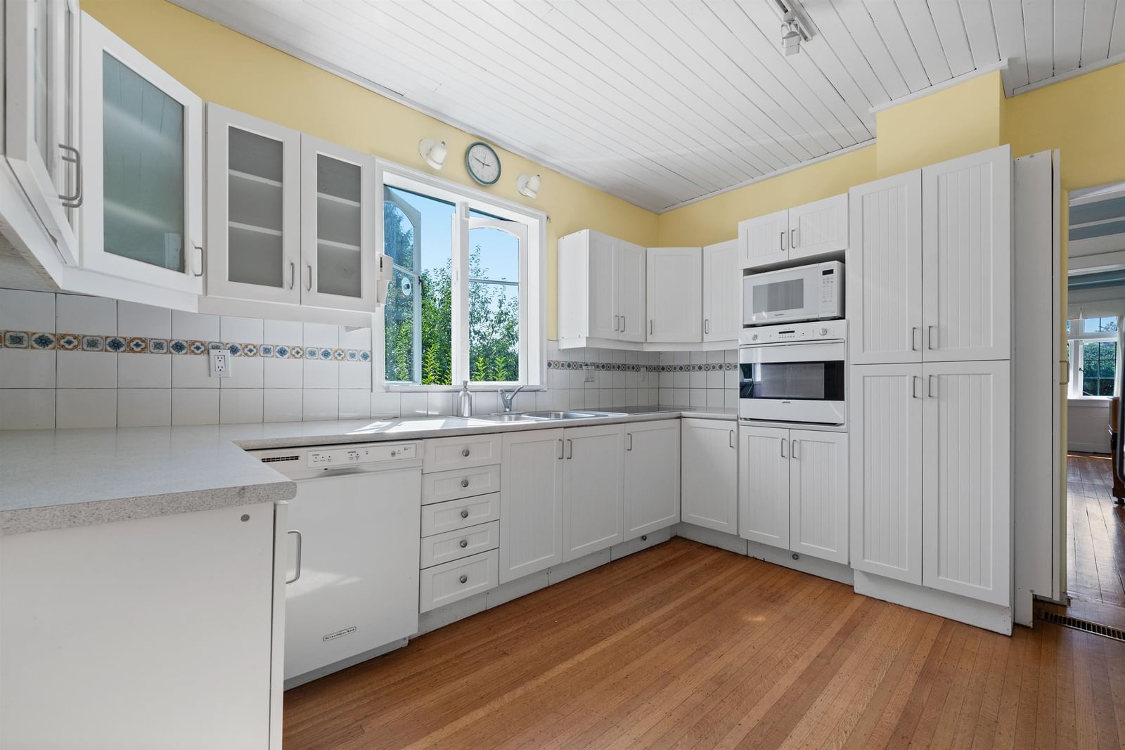 Listing Image 9