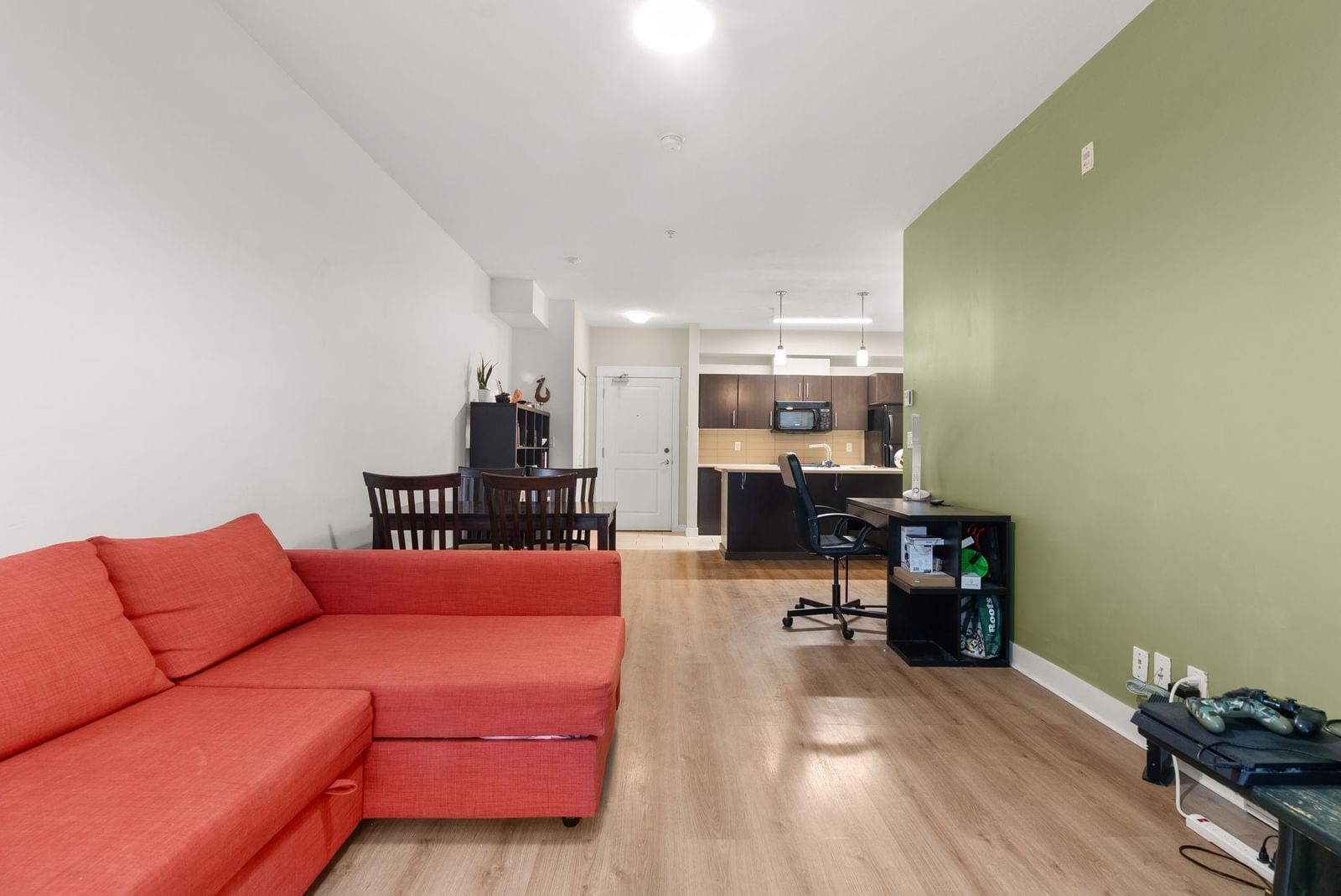 Listing Image 18