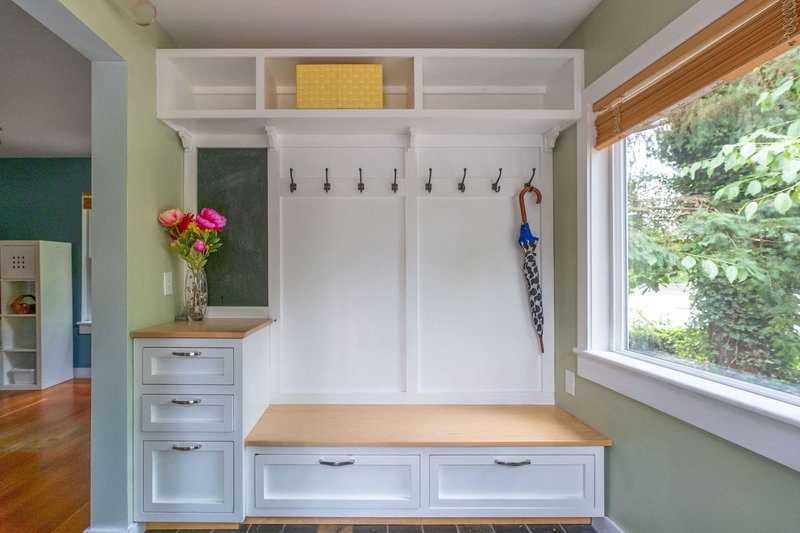 1075 Gladwin Drive, North Vancouver, V7R 1A1 | Image 2