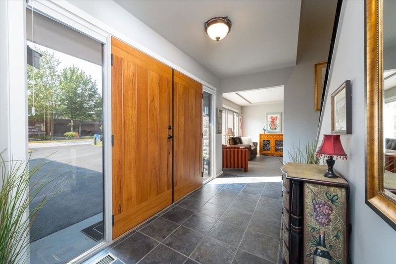 2864 Bushnell Place, North Vancouver, V7J 2Y8 | Image 3